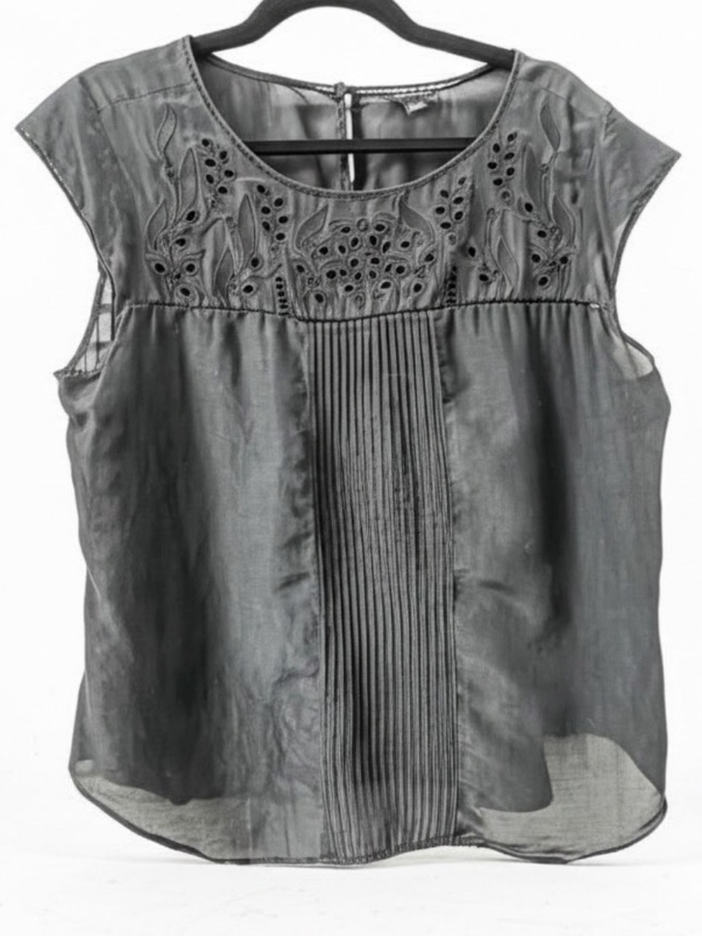 Ann Taylor Black Silk Blend Eyelet Cutwork Sheer Blouse Pintuck Cap Sleeve L